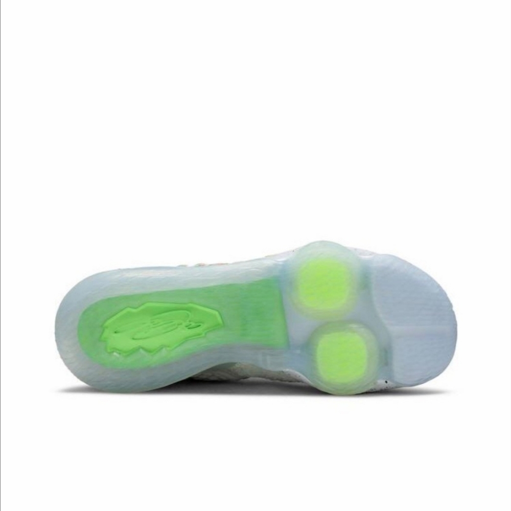 Shoes - Picture 4 of 6
